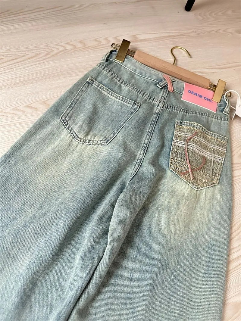 Jeans with sewn